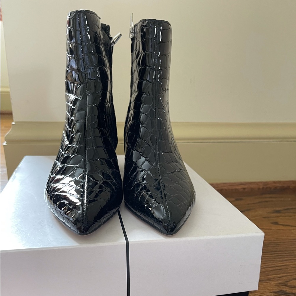 Dolce Vita Bel Bootie, Midnight Croc